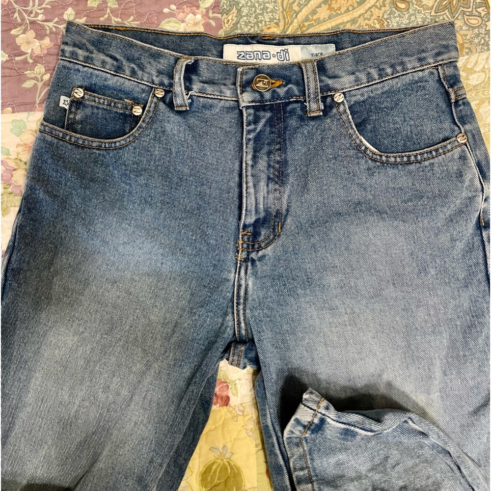 Y2K Zana Di Light Wash High/Regular Rise
Flare Jeans Size 5